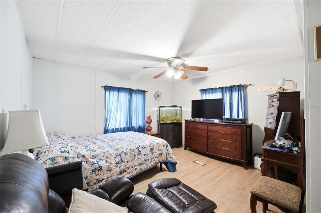 En Venta: $250,000 (3 camas, 2 baños, 1440 Pies cuadrados)