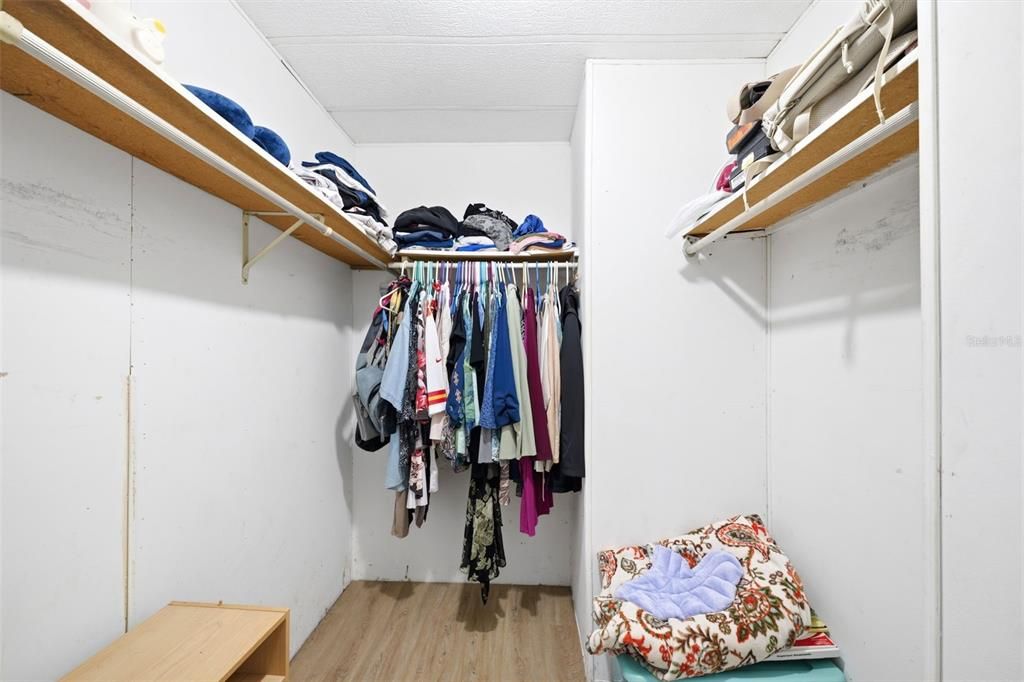 En Venta: $250,000 (3 camas, 2 baños, 1440 Pies cuadrados)