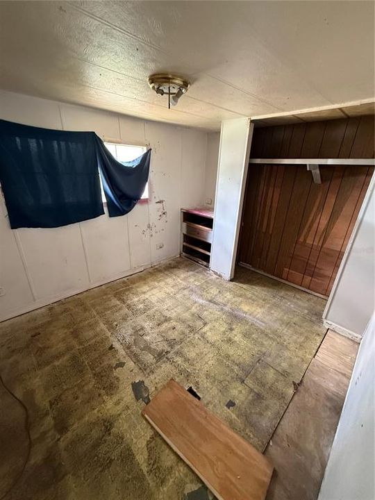 На продажу: $59,900 (2 спален, 1 ванн, 690 Квадратных фут)