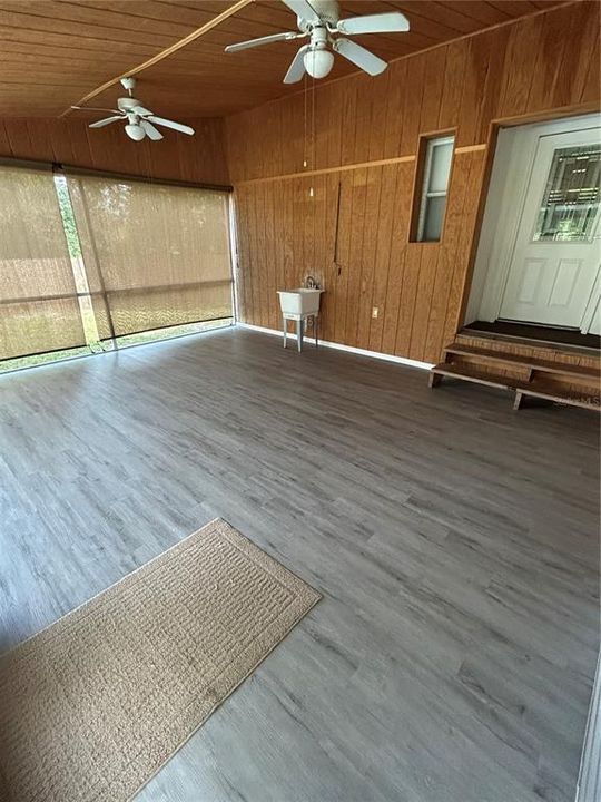 For Sale: $259,000 (3 beds, 2 baths, 2200 Square Feet)