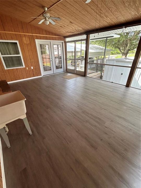 For Sale: $259,000 (3 beds, 2 baths, 2200 Square Feet)