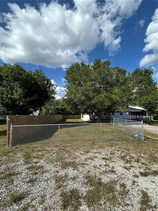For Sale: $259,000 (3 beds, 2 baths, 2200 Square Feet)