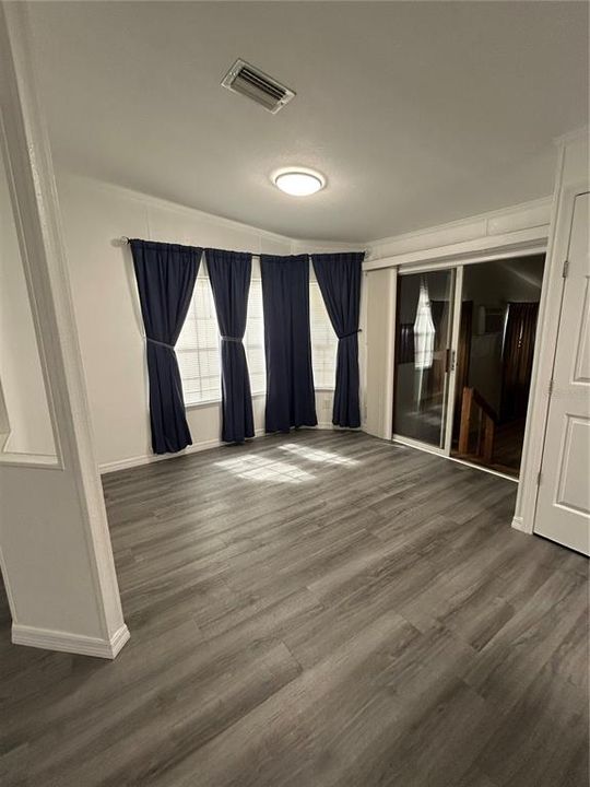 For Sale: $259,000 (3 beds, 2 baths, 2200 Square Feet)