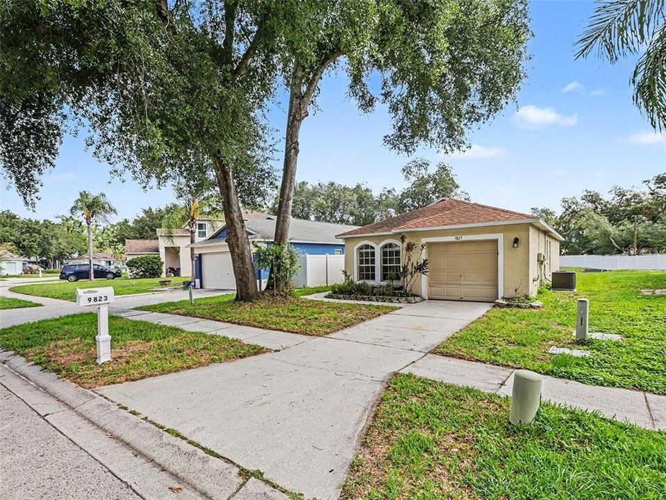 For Sale: $314,900 (3 beds, 2 baths, 1291 Square Feet)