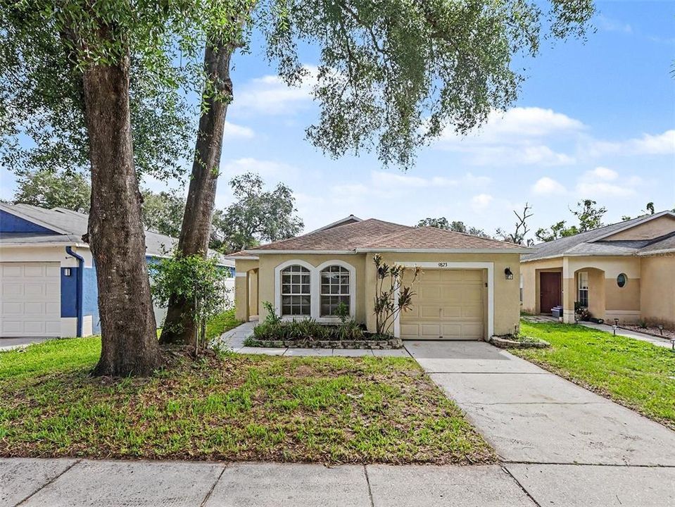 For Sale: $314,900 (3 beds, 2 baths, 1291 Square Feet)