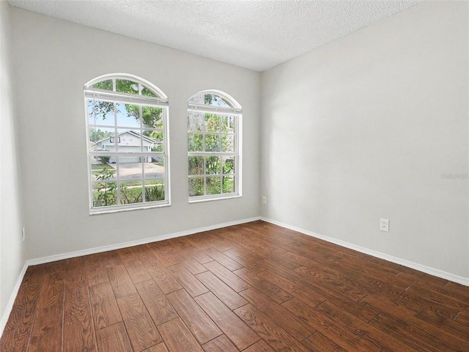 For Sale: $314,900 (3 beds, 2 baths, 1291 Square Feet)