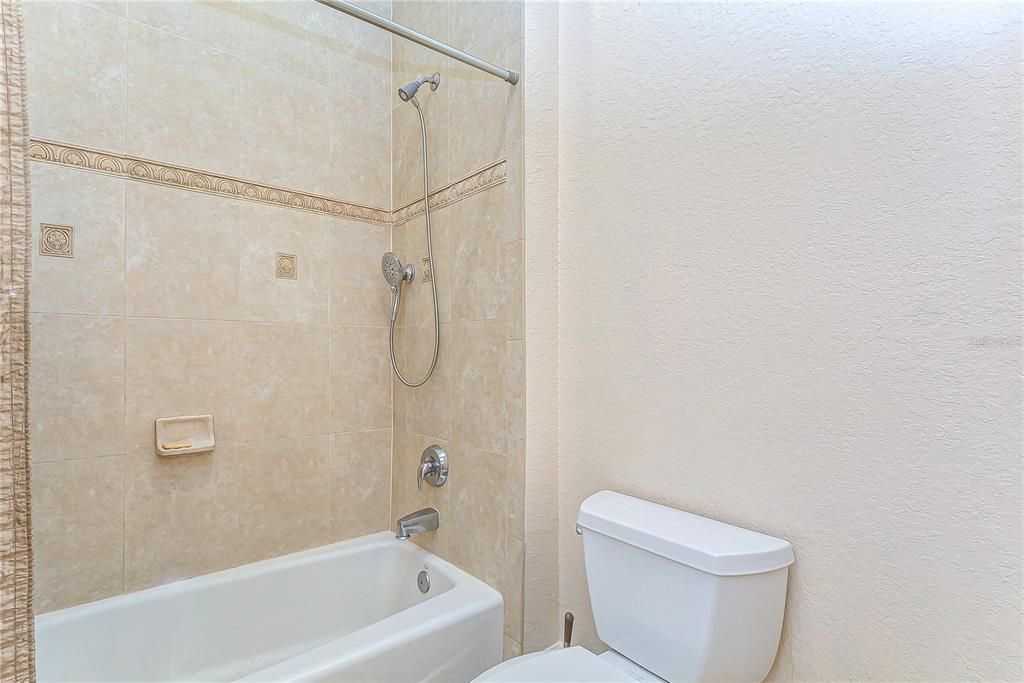 For Rent: $5,995 (4 beds, 3 baths, 2800 Square Feet)