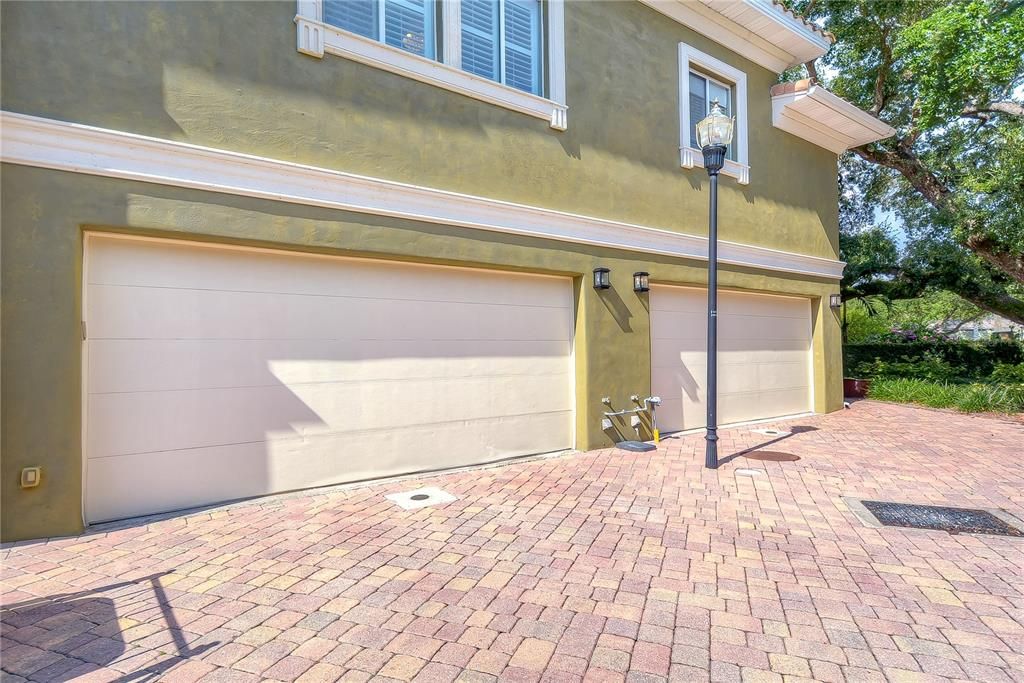 For Rent: $5,995 (4 beds, 3 baths, 2800 Square Feet)