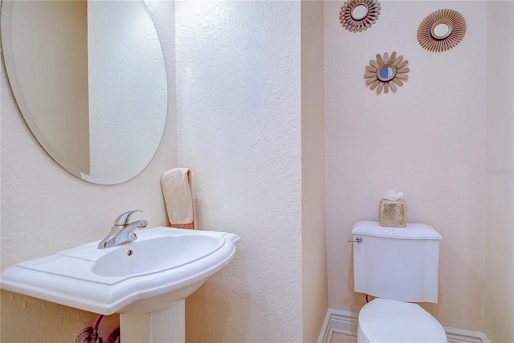 For Rent: $5,995 (4 beds, 3 baths, 2800 Square Feet)