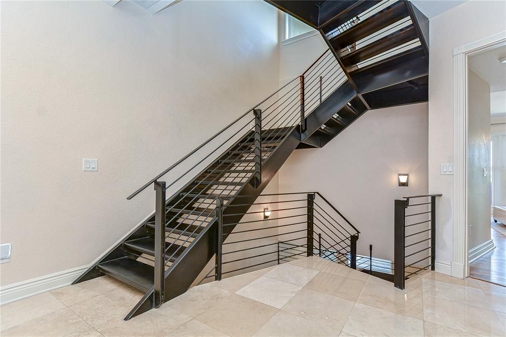 For Rent: $5,995 (4 beds, 3 baths, 2800 Square Feet)