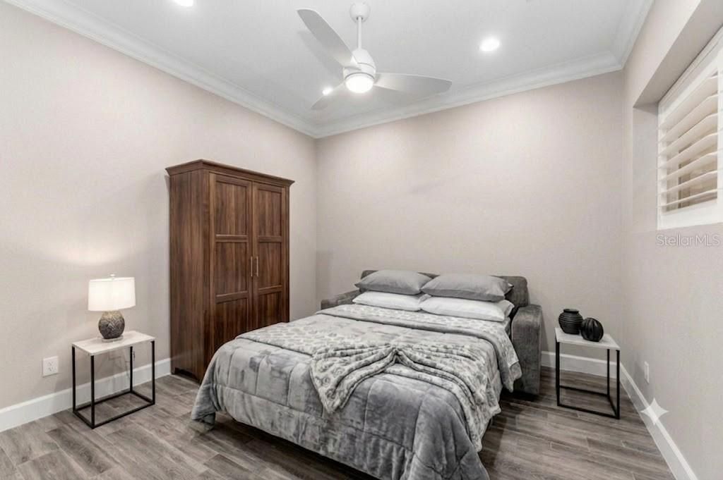 En Venta: $1,100,000 (3 camas, 2 baños, 2002 Pies cuadrados)