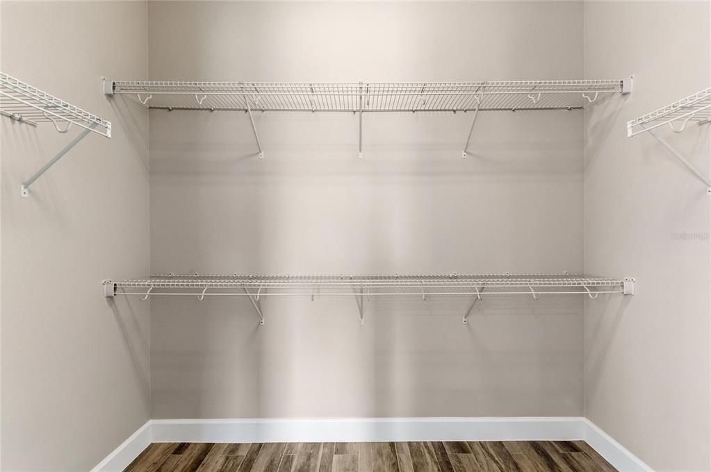 En Venta: $1,100,000 (3 camas, 2 baños, 2002 Pies cuadrados)