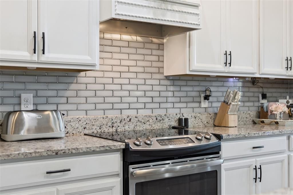 For Sale: $759,000 (4 beds, 3 baths, 2736 Square Feet)