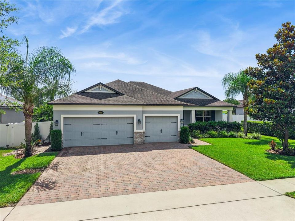 For Sale: $759,000 (4 beds, 3 baths, 2736 Square Feet)
