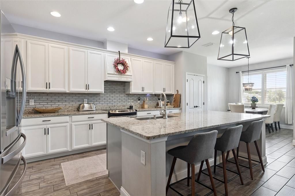 For Sale: $759,000 (4 beds, 3 baths, 2736 Square Feet)