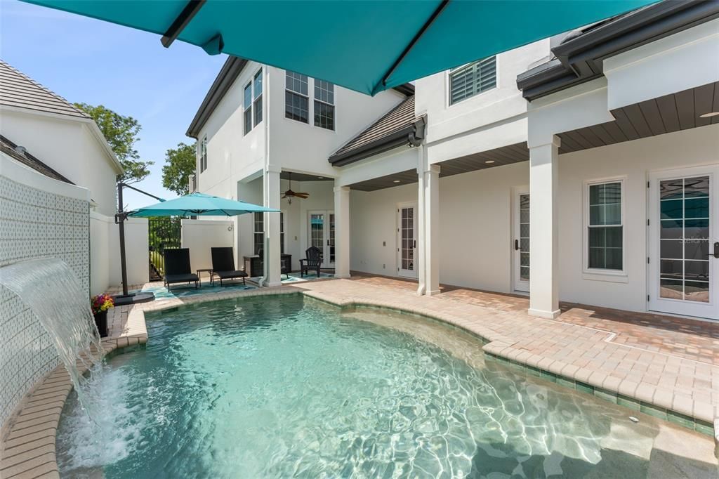 En Venta: $2,095,000 (5 camas, 4 baños, 3873 Pies cuadrados)
