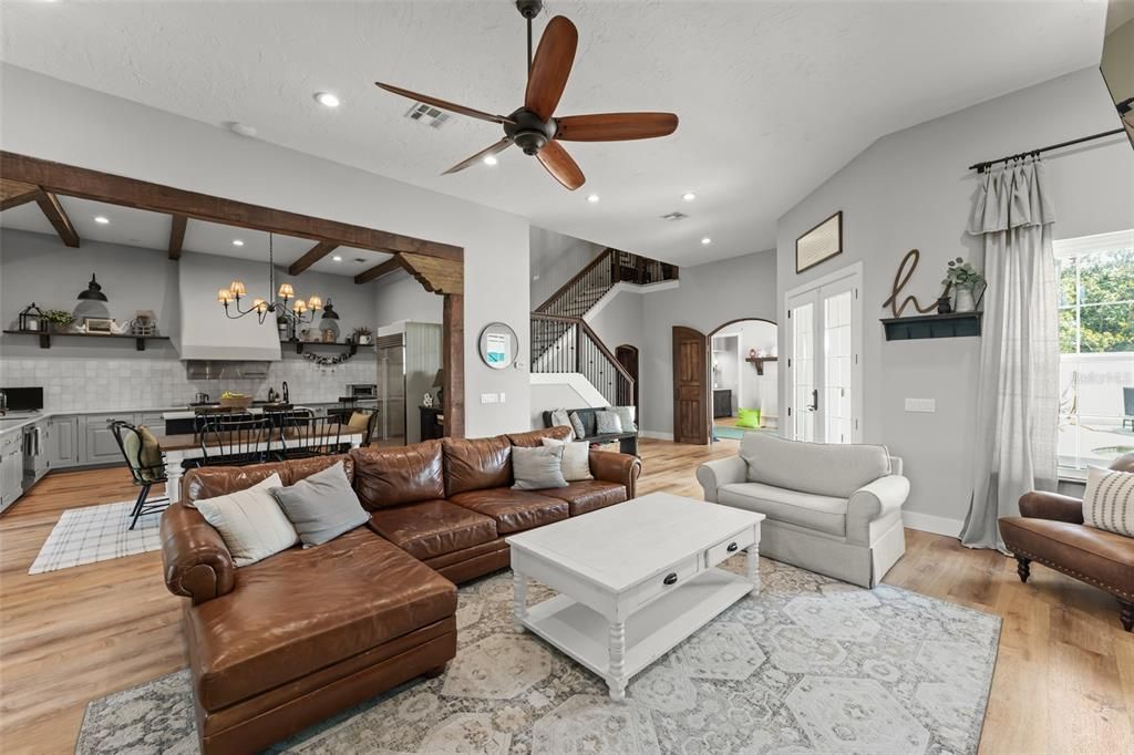 En Venta: $2,095,000 (5 camas, 4 baños, 3873 Pies cuadrados)
