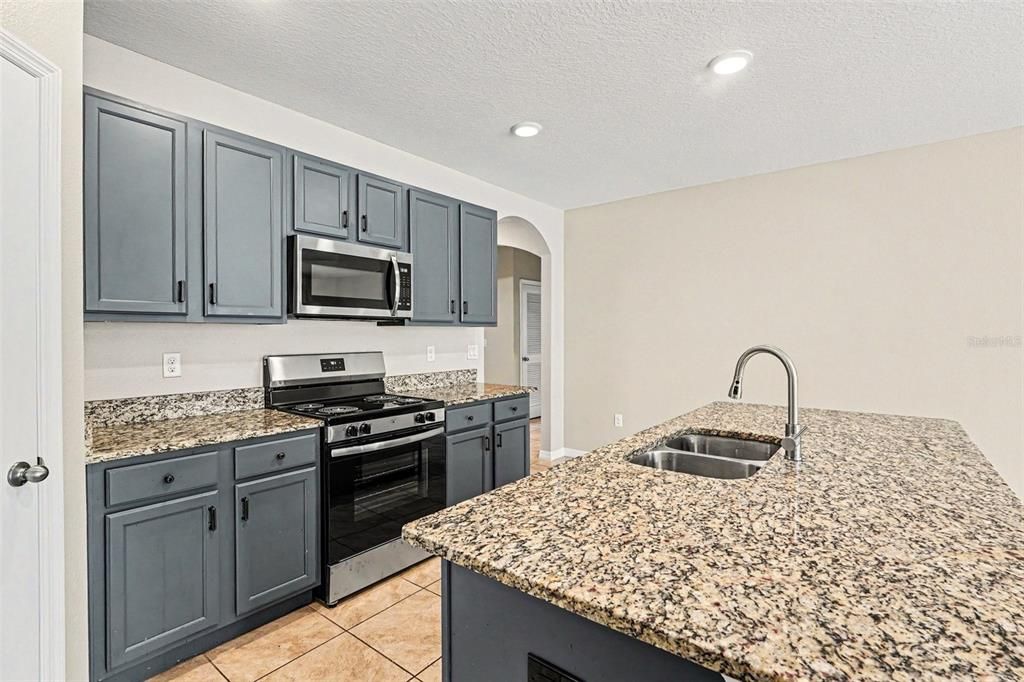 For Sale: $314,900 (4 beds, 2 baths, 1851 Square Feet)