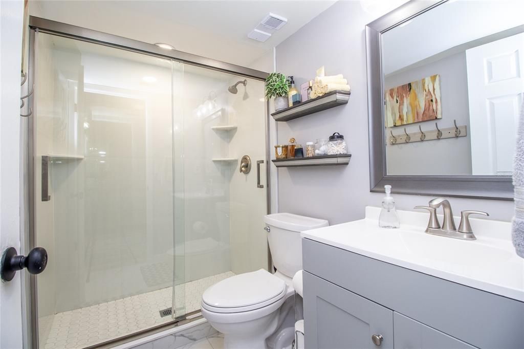 For Rent: $1,700 (2 beds, 2 baths, 979 Square Feet)