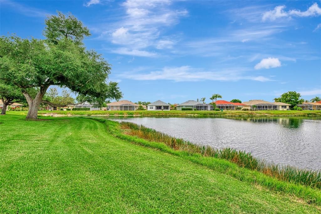 For Sale: $329,000 (2 beds, 2 baths, 1384 Square Feet)