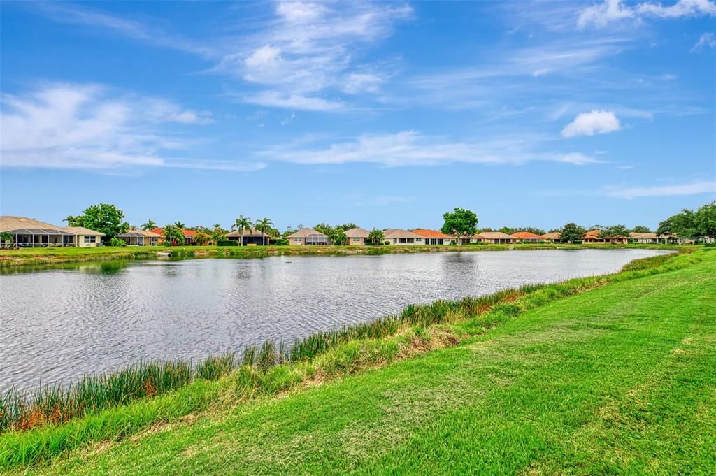 For Sale: $329,000 (2 beds, 2 baths, 1384 Square Feet)