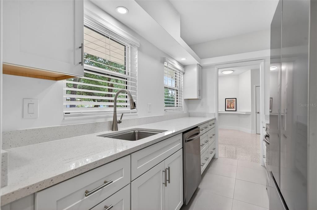 For Sale: $550,000 (3 beds, 2 baths, 1433 Square Feet)