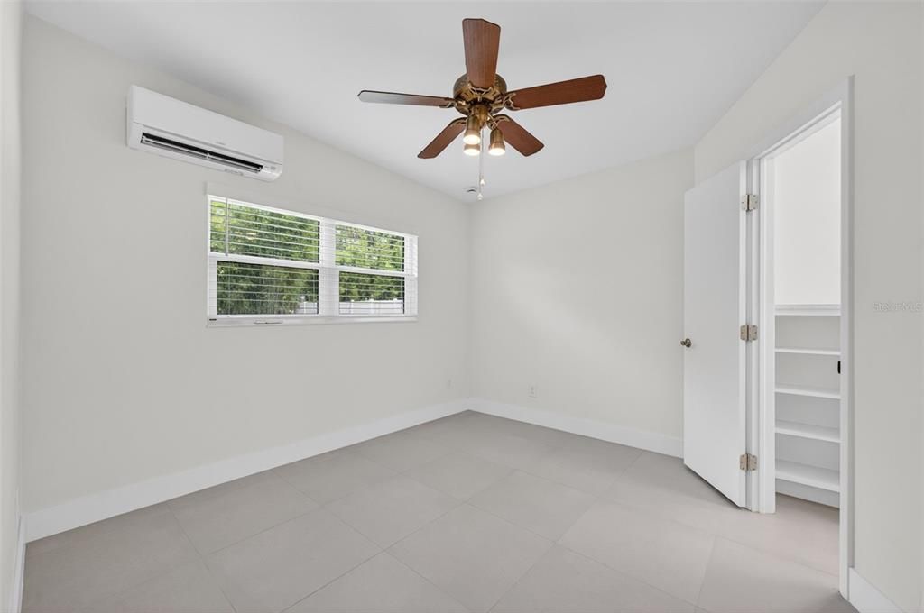 For Sale: $550,000 (3 beds, 2 baths, 1433 Square Feet)
