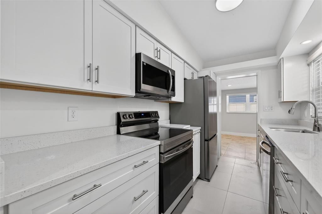 For Sale: $550,000 (3 beds, 2 baths, 1433 Square Feet)