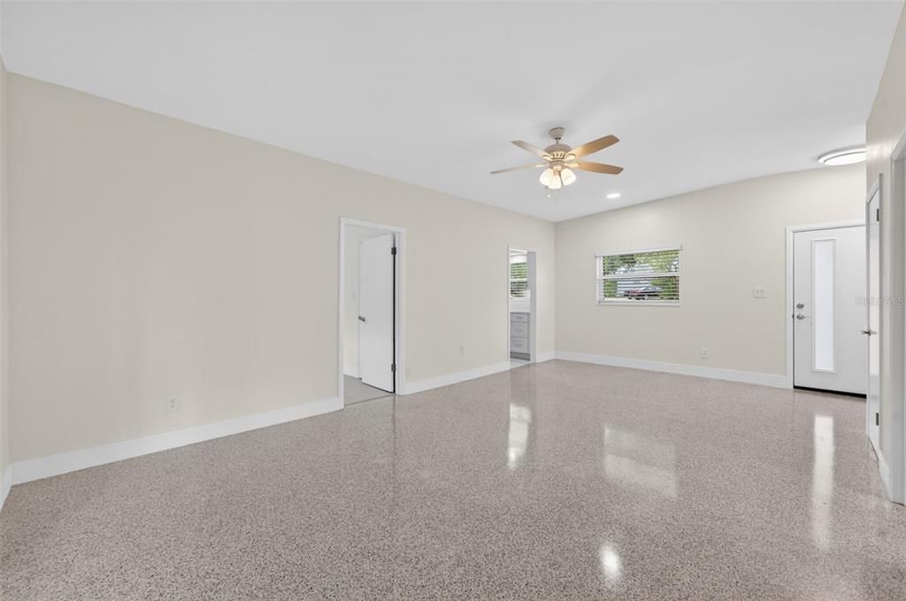 For Sale: $550,000 (3 beds, 2 baths, 1433 Square Feet)