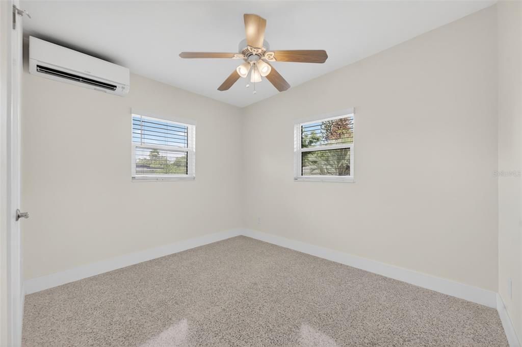 For Sale: $550,000 (3 beds, 2 baths, 1433 Square Feet)