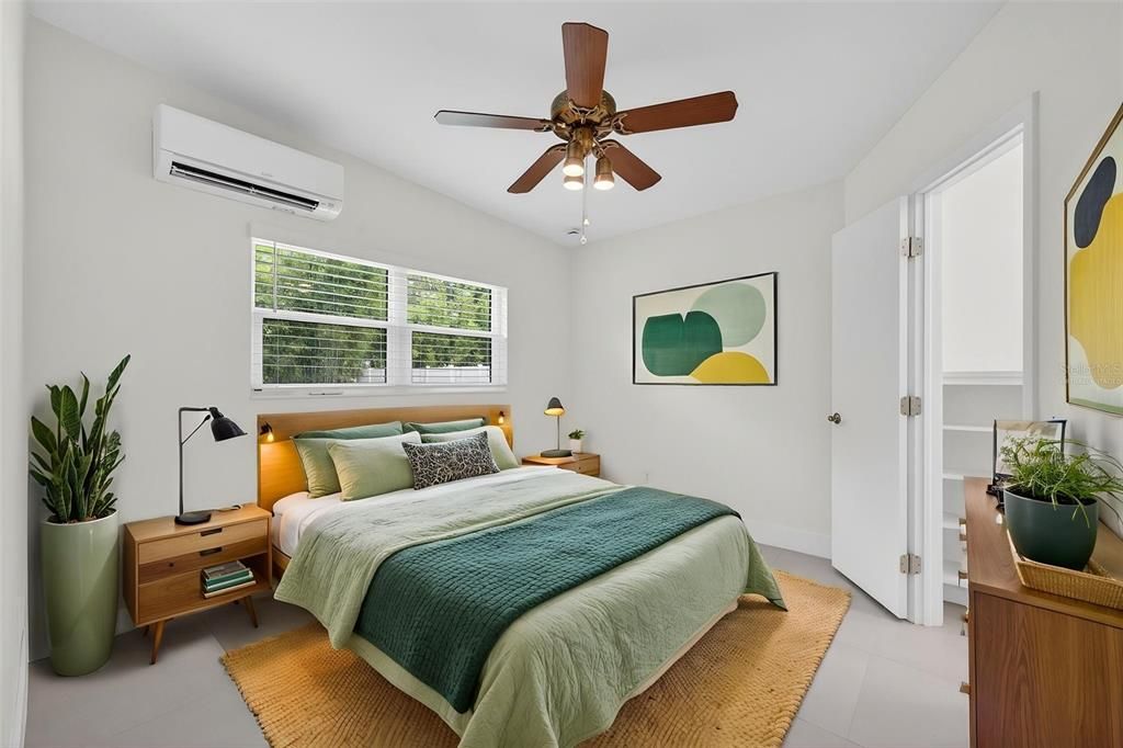 For Sale: $550,000 (3 beds, 2 baths, 1433 Square Feet)
