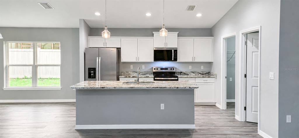 For Sale: $329,000 (3 beds, 2 baths, 1776 Square Feet)