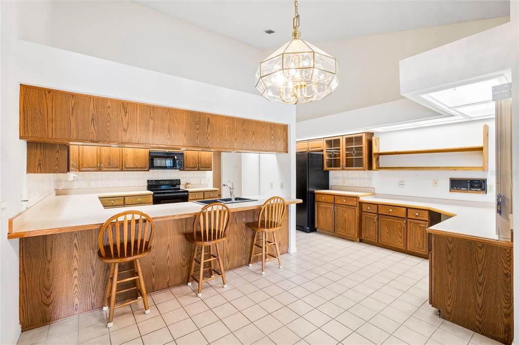 For Sale: $619,000 (4 beds, 3 baths, 3139 Square Feet)
