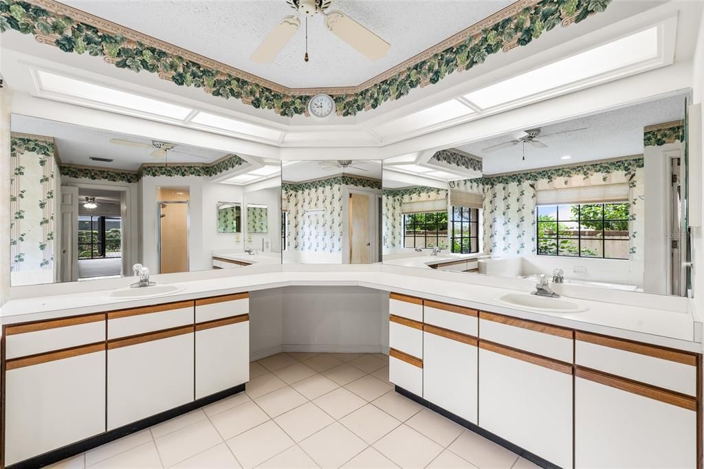 For Sale: $619,000 (4 beds, 3 baths, 3139 Square Feet)