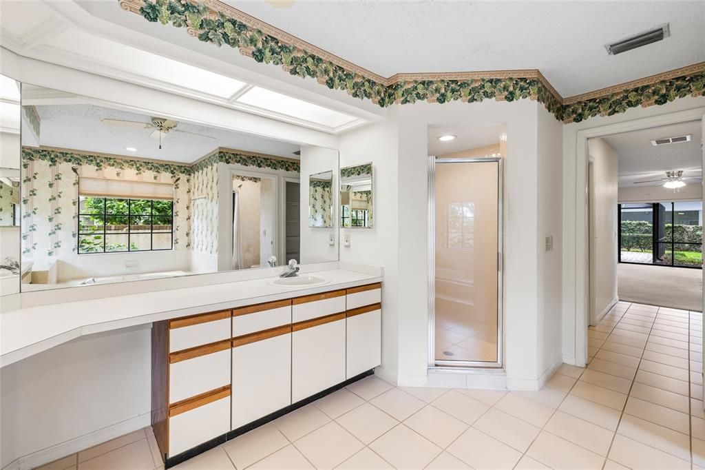For Sale: $619,000 (4 beds, 3 baths, 3139 Square Feet)
