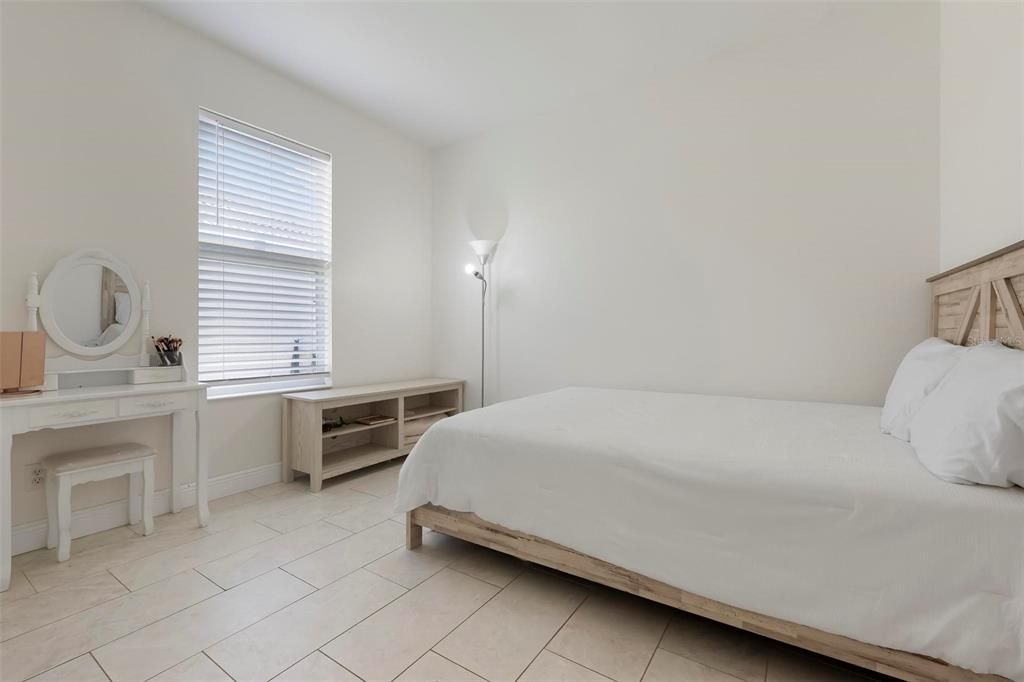 В аренду: $3,700 (3 спален, 2 ванн, 2204 Квадратных фут)