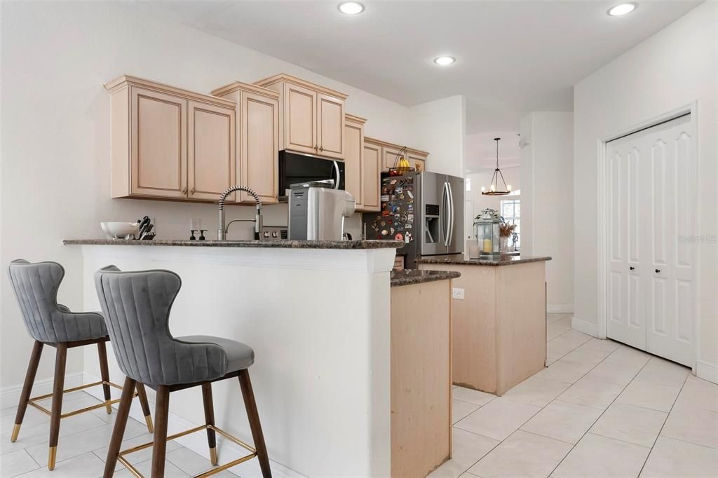 В аренду: $3,700 (3 спален, 2 ванн, 2204 Квадратных фут)