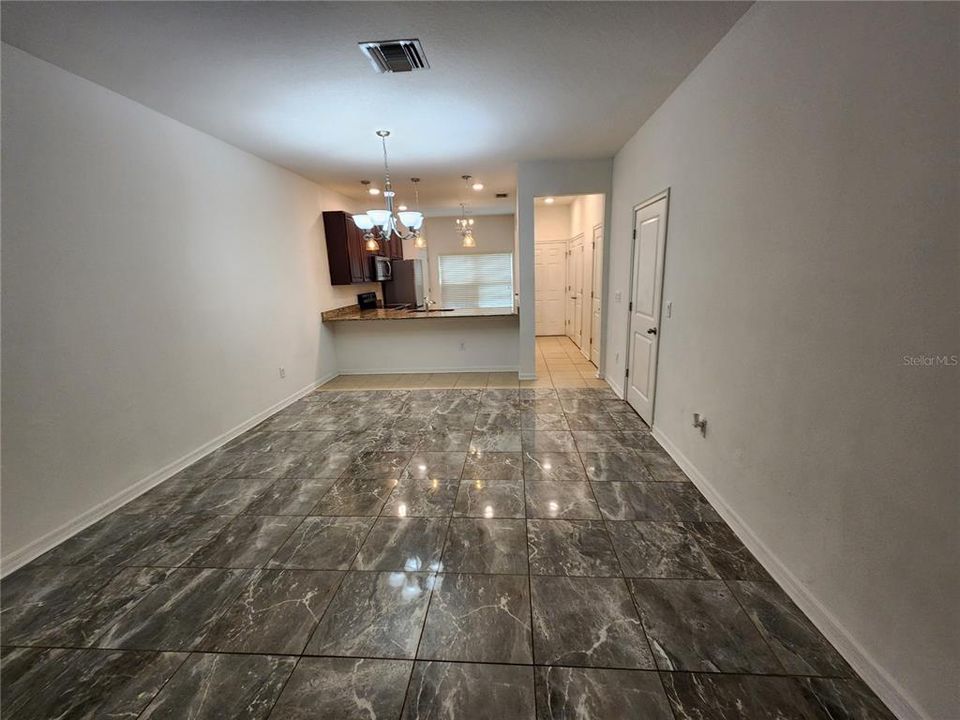 For Rent: $2,000 (2 beds, 2 baths, 1669 Square Feet)