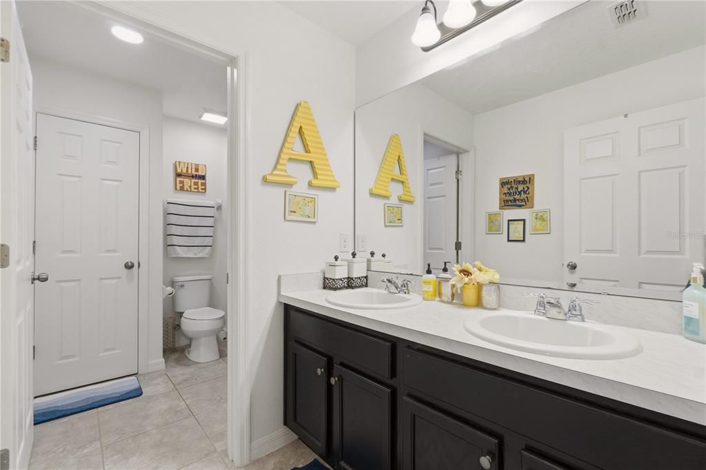For Sale: $495,000 (5 beds, 3 baths, 3358 Square Feet)