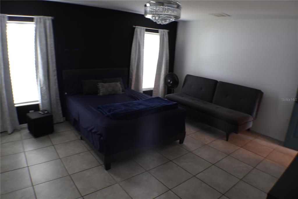 For Sale: $269,900 (3 beds, 2 baths, 1625 Square Feet)