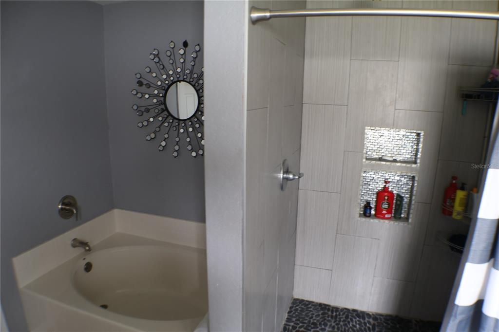 For Sale: $269,900 (3 beds, 2 baths, 1625 Square Feet)
