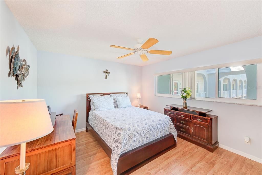 For Sale: $255,000 (2 beds, 2 baths, 1725 Square Feet)