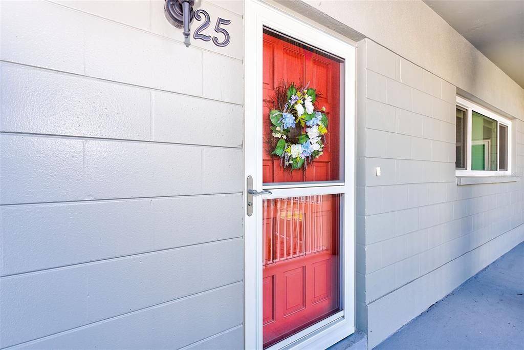 For Sale: $255,000 (2 beds, 2 baths, 1725 Square Feet)