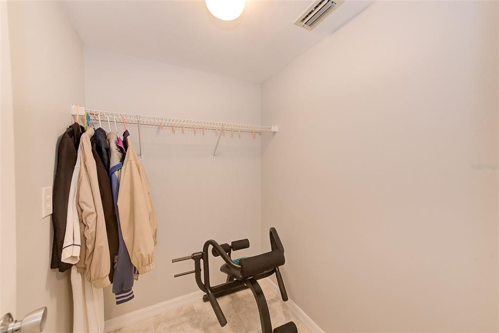 For Sale: $255,000 (2 beds, 2 baths, 1725 Square Feet)