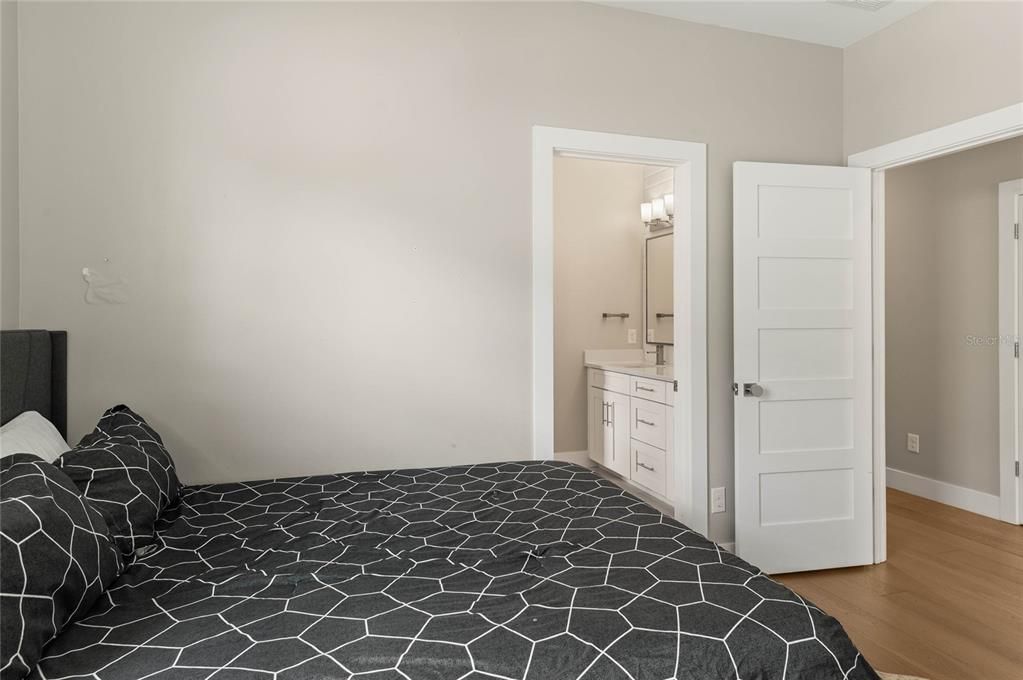 For Sale: $2,189,000 (5 beds, 4 baths, 3374 Square Feet)