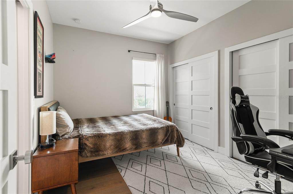 For Sale: $2,189,000 (5 beds, 4 baths, 3374 Square Feet)