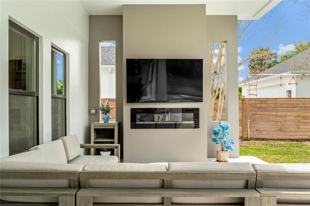 For Sale: $2,189,000 (5 beds, 4 baths, 3374 Square Feet)