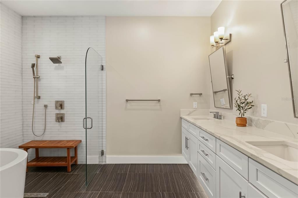 For Sale: $2,189,000 (5 beds, 4 baths, 3374 Square Feet)