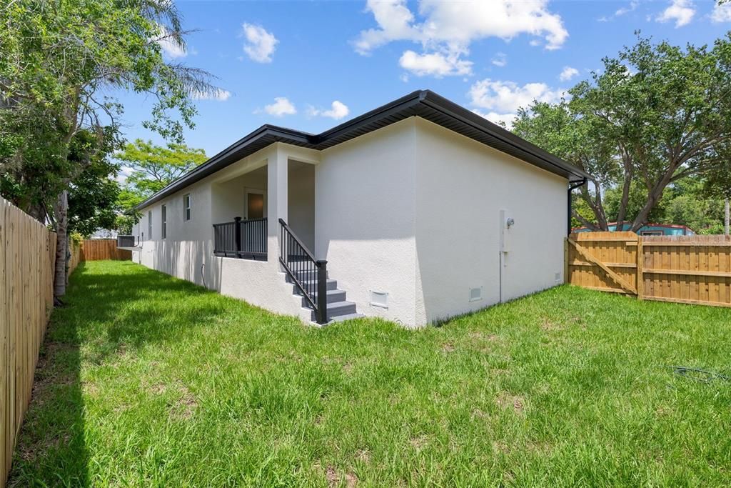 На продажу: $537,500 (4 спален, 2 ванн, 1740 Квадратных фут)