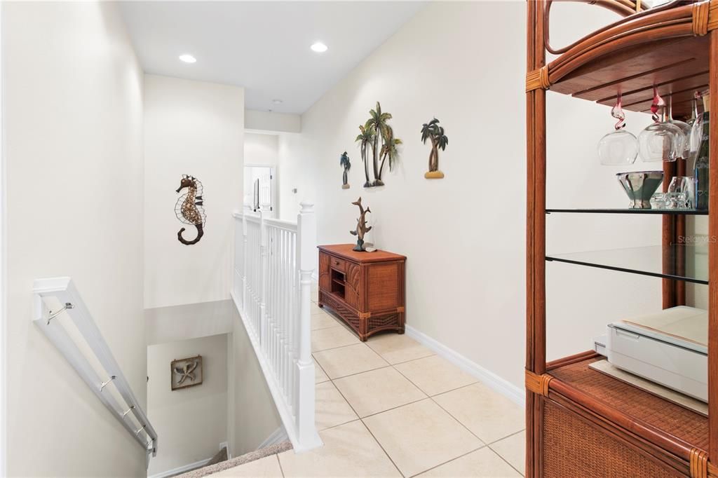 For Sale: $324,900 (2 beds, 2 baths, 1228 Square Feet)
